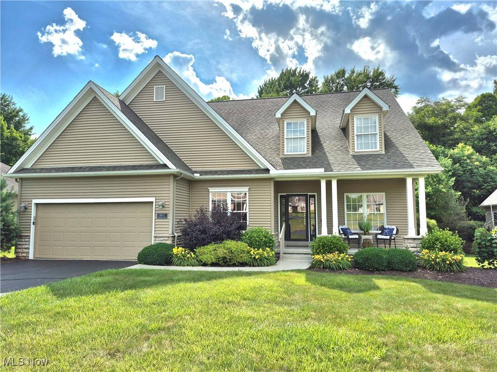 8672 Kimblewick LN NE, Warren, OH 44484