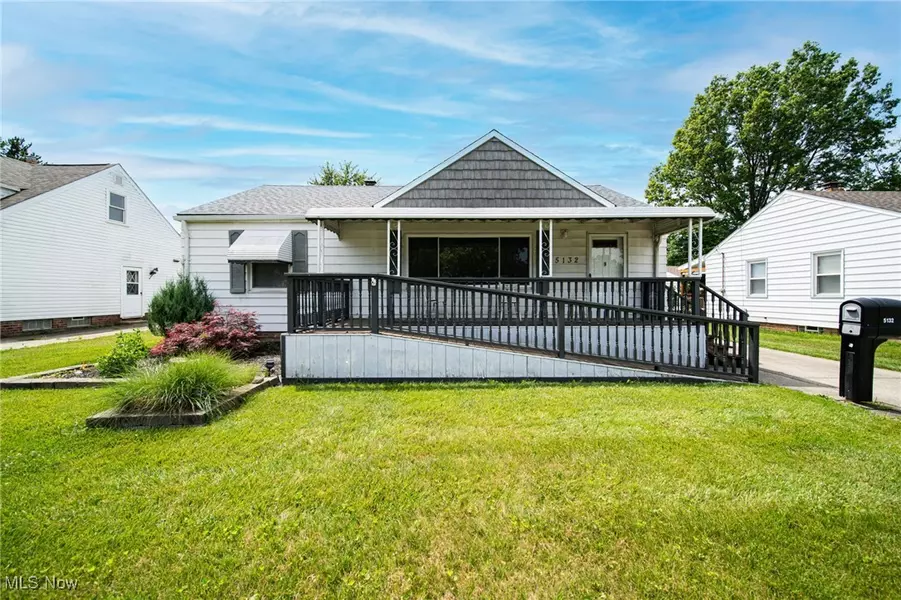 5132 Chestnut Hill DR, Willoughby, OH 44094