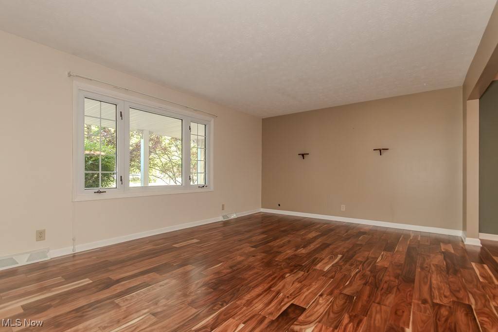Mentor, OH 44060,6201 Pepperwood CT