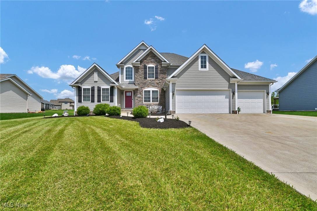 2120 Championship CIR SE, Massillon, OH 44646