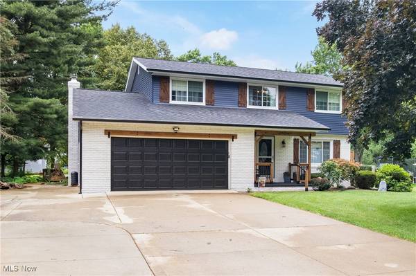 11581 Lela AVE NW, Uniontown, OH 44685
