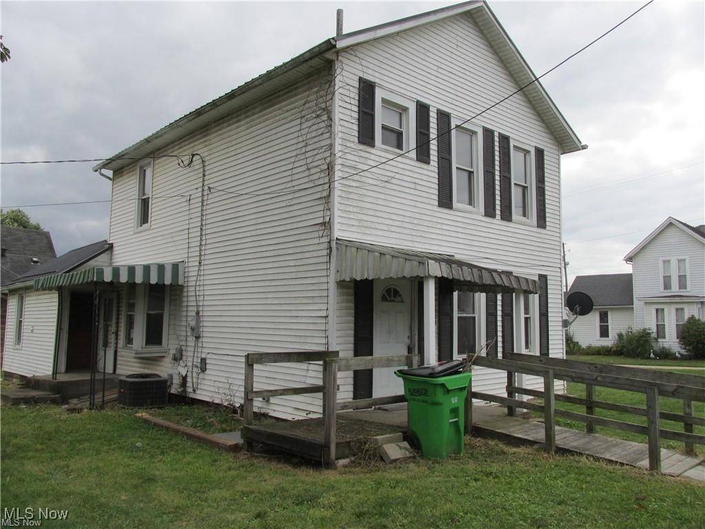 833 Orange ST, Coshocton, OH 43812