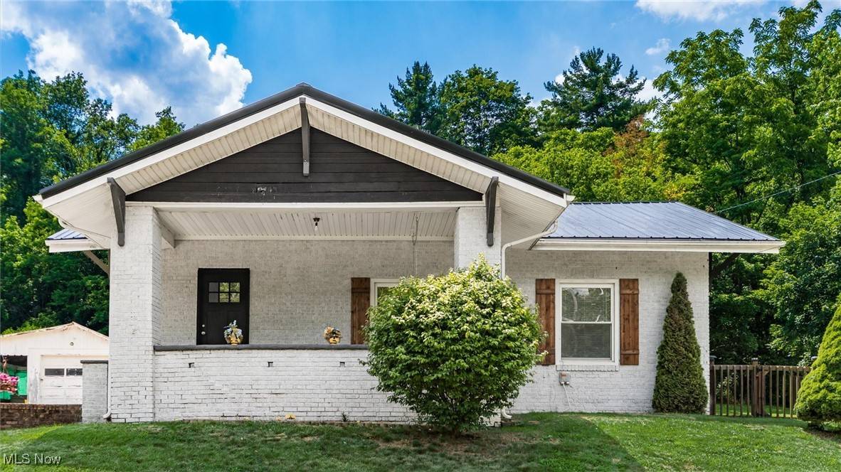 5515 Hoover AVE, East Fultonham, OH 43777