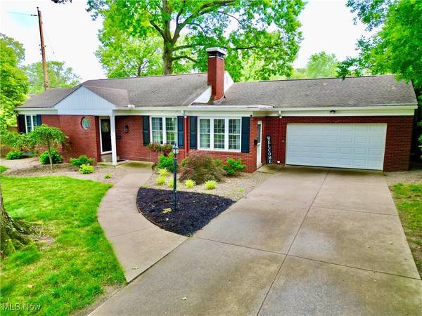 2647 W Ridgewood CIR, Zanesville, OH 43701