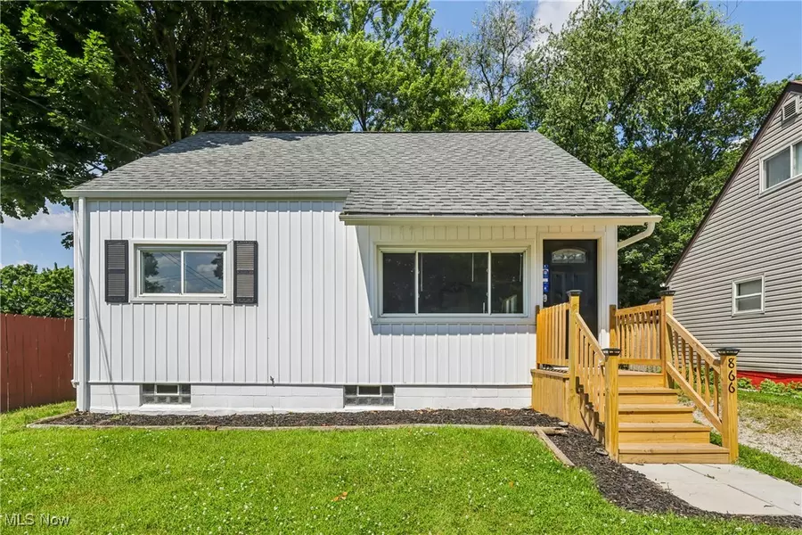 866 Blanding AVE, Akron, OH 44310