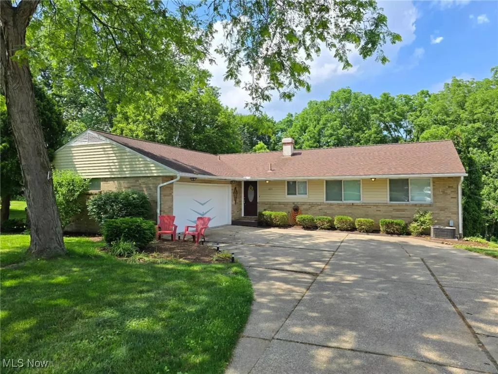 Cuyahoga Falls, OH 44223,621 Brookpark DR