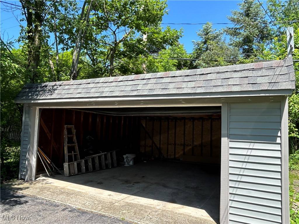 Shaker Heights, OH 44120,3533 Chelton RD