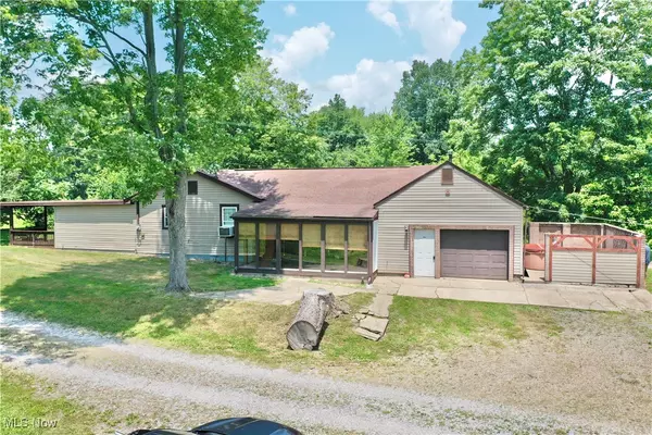 33 Knight LN, Big Bend, WV 26136