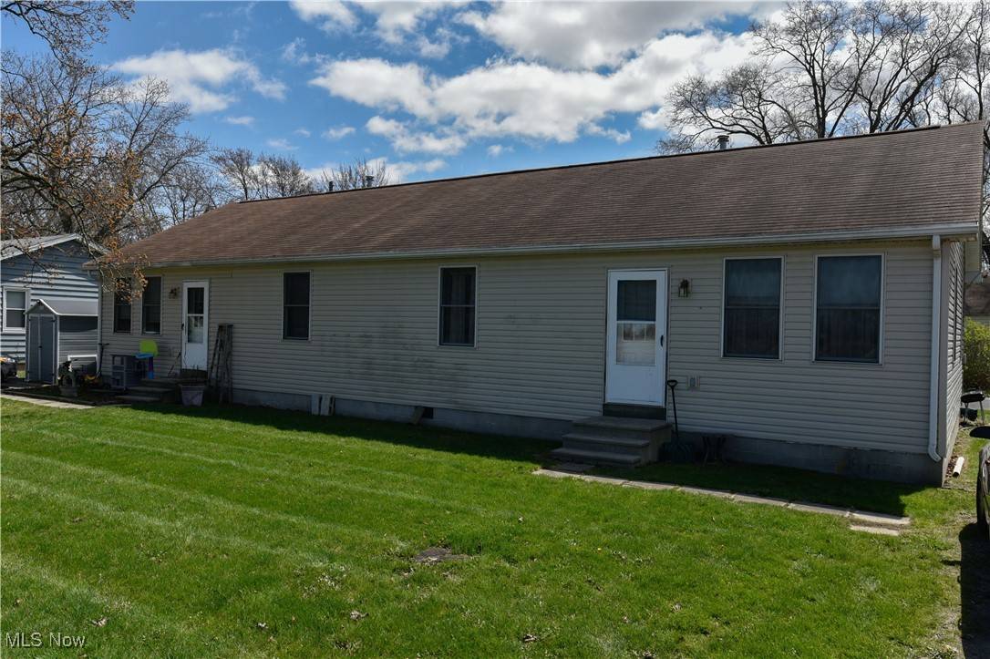 912 Virginia ST, Port Clinton, OH 43452
