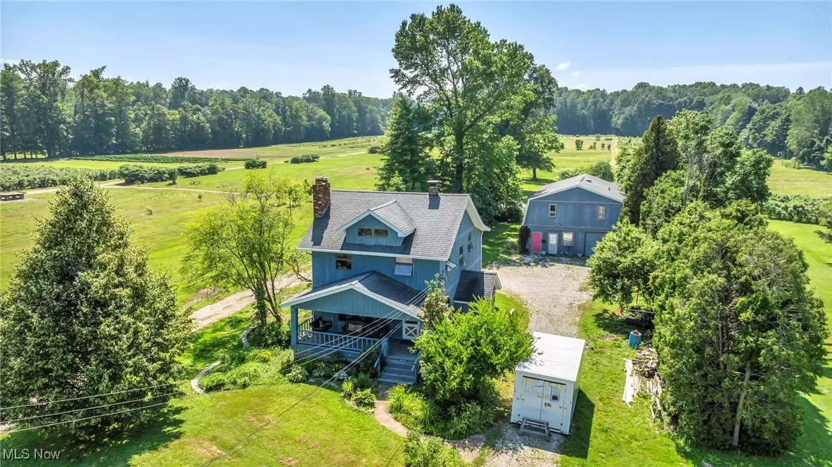 Madison, OH 44057,2424 Dock RD