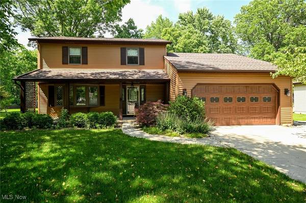26788 Skyline DR, Olmsted Twp, OH 44138
