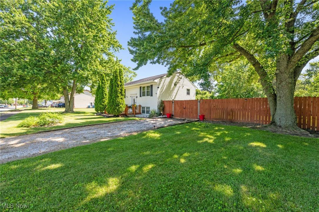 Lorain, OH 44052,1551 Maine AVE