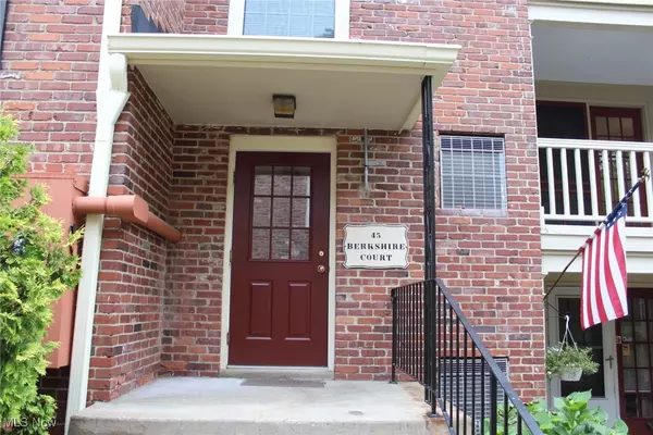 Akron, OH 44313,45 Berkshire CT