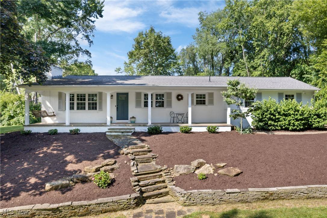 7635 Ravine DR NW, North Canton, OH 44720