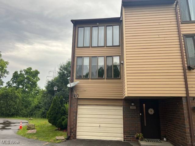 2091 Penguin AVE, Akron, OH 44319