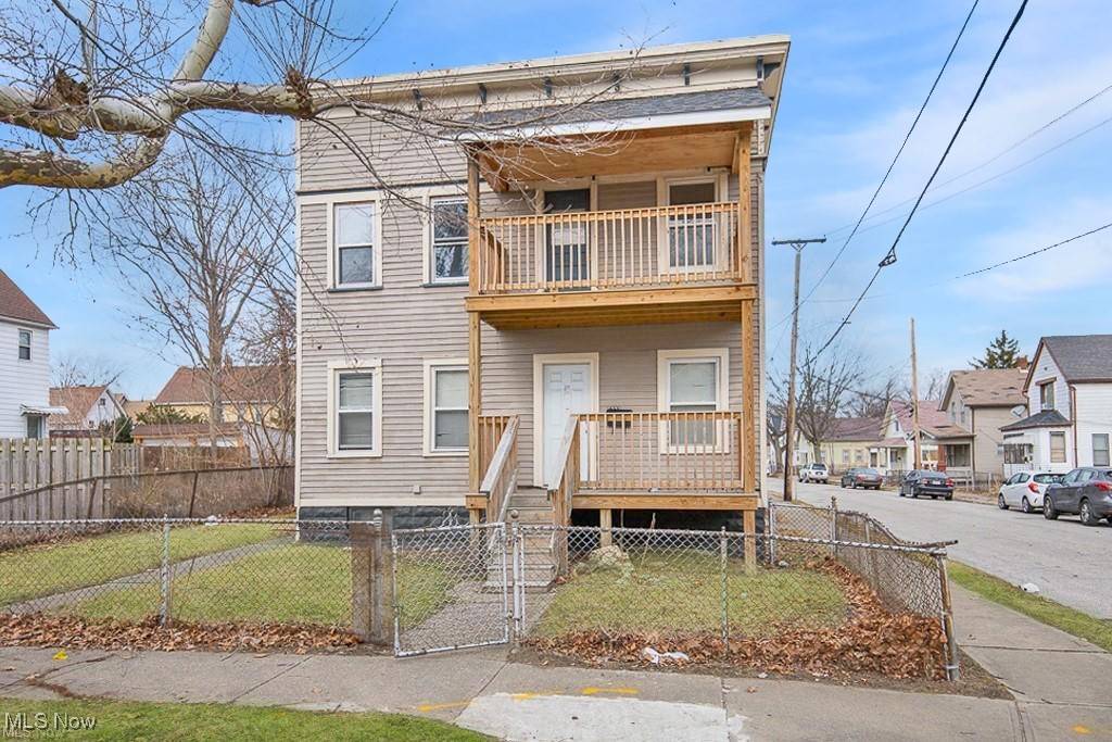 Cleveland, OH 44103,1156 Carl AVE