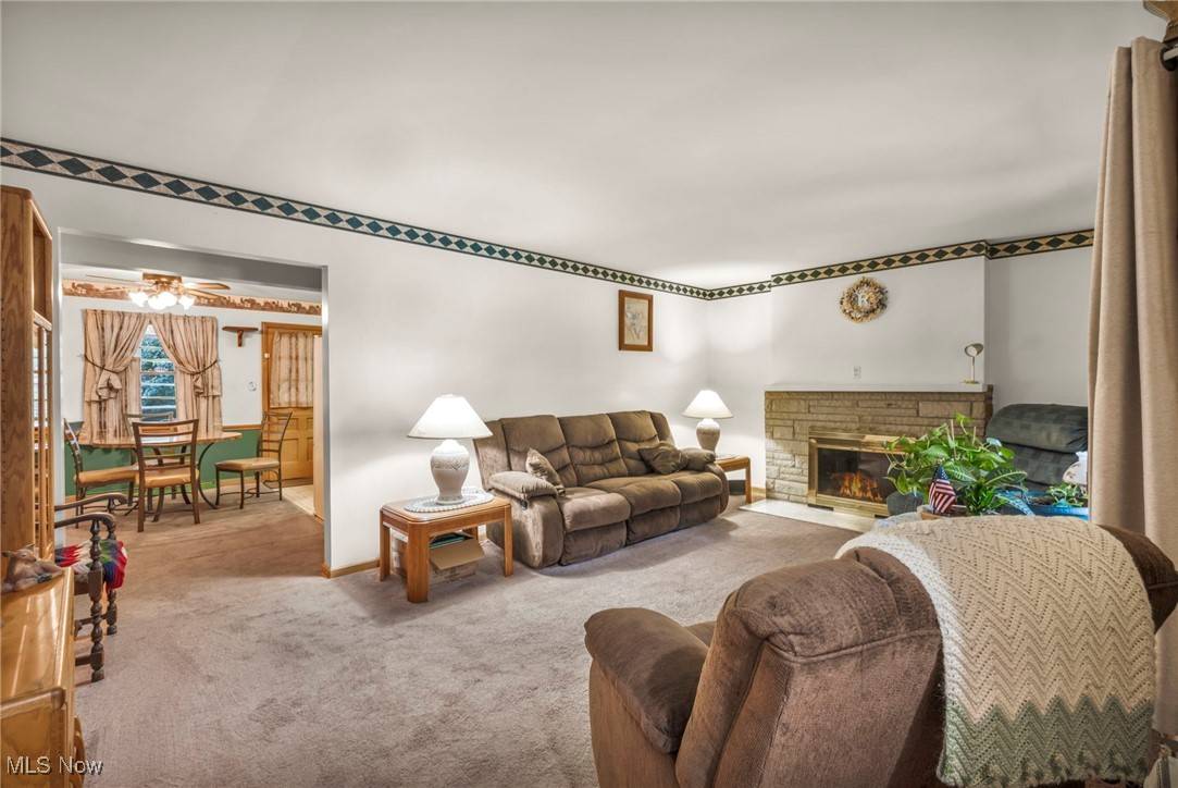 Stow, OH 44224,3524 Oak RD
