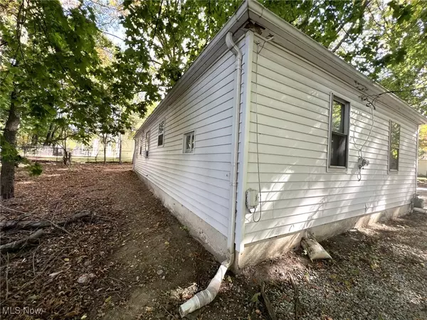 Akron, OH 44307,776 Kraus AVE