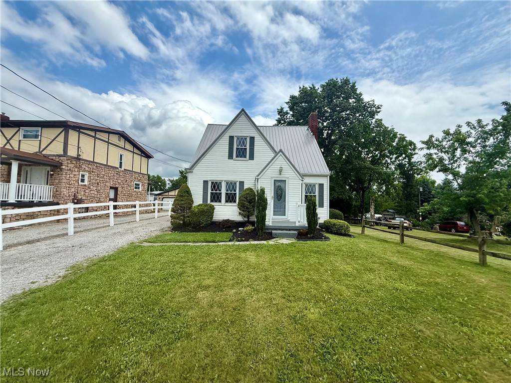 2614 Eldersville RD, Follansbee, WV 26037