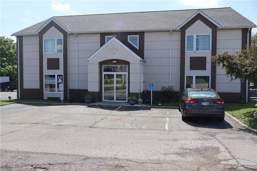 9205 State Route 43 #1, Streetsboro, OH 44241