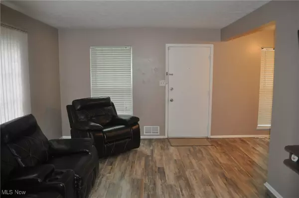 Middleburg Heights, OH 44130,20354 Williamsburg CT #201A