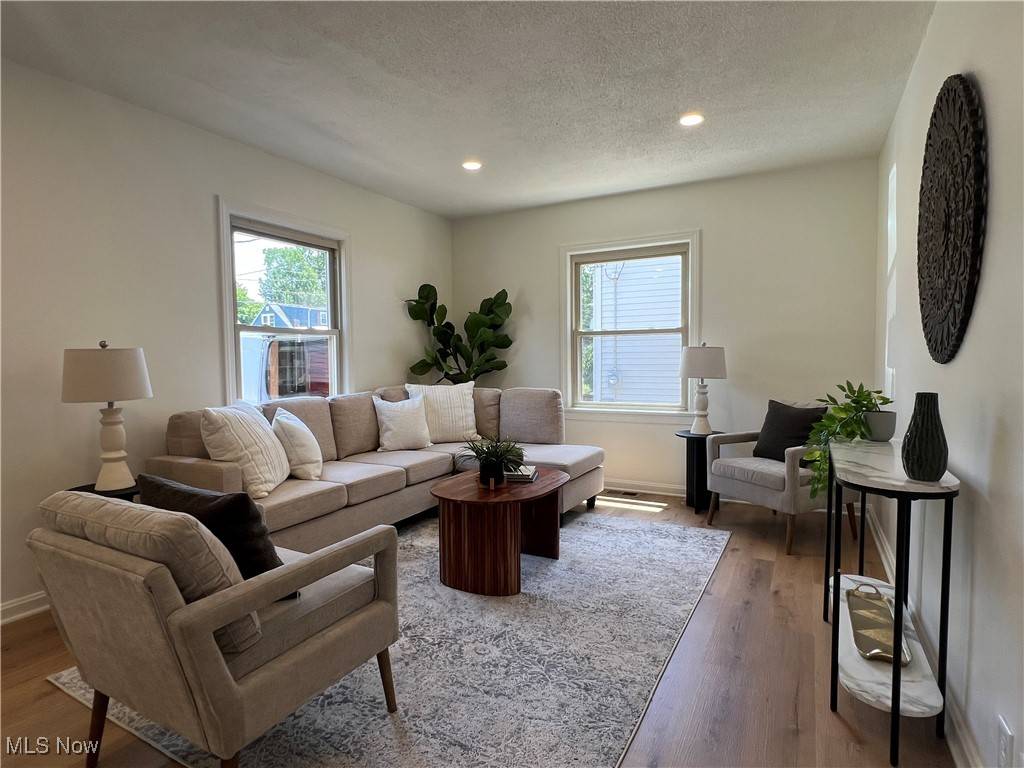 Painesville, OH 44077,144 Carroll AVE