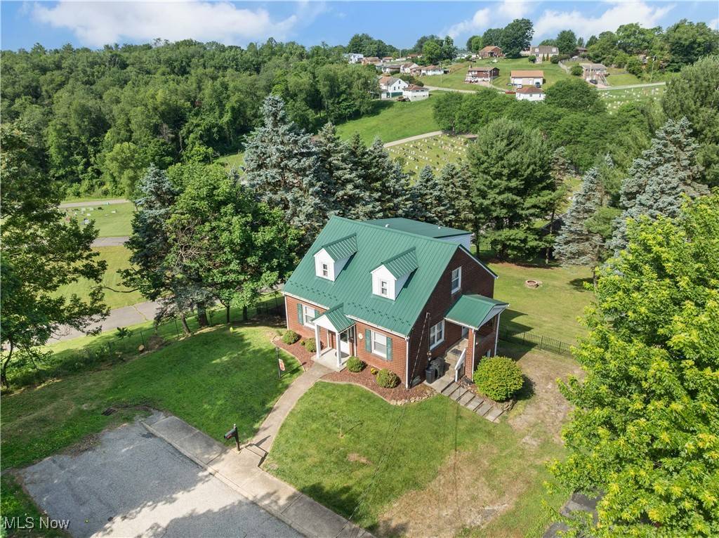 Weirton, WV 26062,122 West Belleview DR