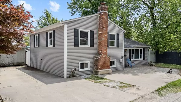 210 House CT, Fairport Harbor, OH 44077