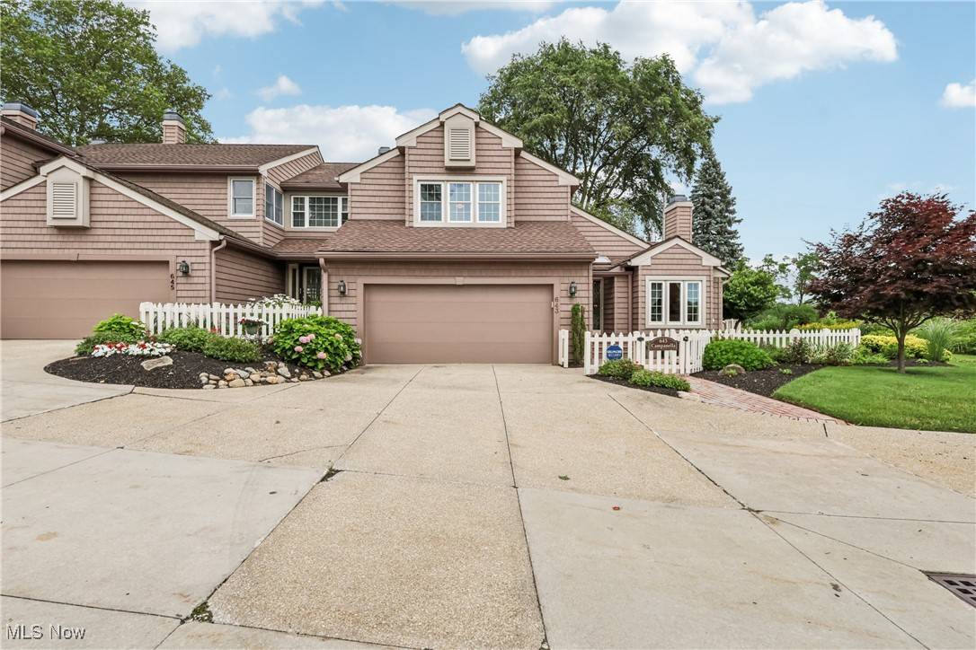 Akron, OH 44319,643 Isle View DR