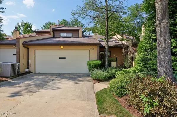 1695 Brookwood DR, Akron, OH 44313