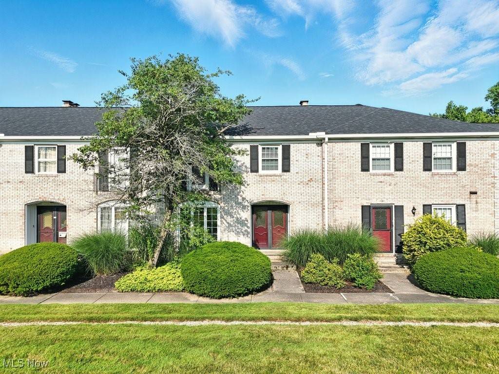 824 S Chillicothe RD, Aurora, OH 44202