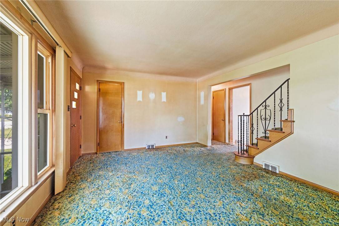 Wickliffe, OH 44092,29488 Woodway DR