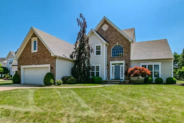 415 Cascade CT, Avon Lake, OH 44012