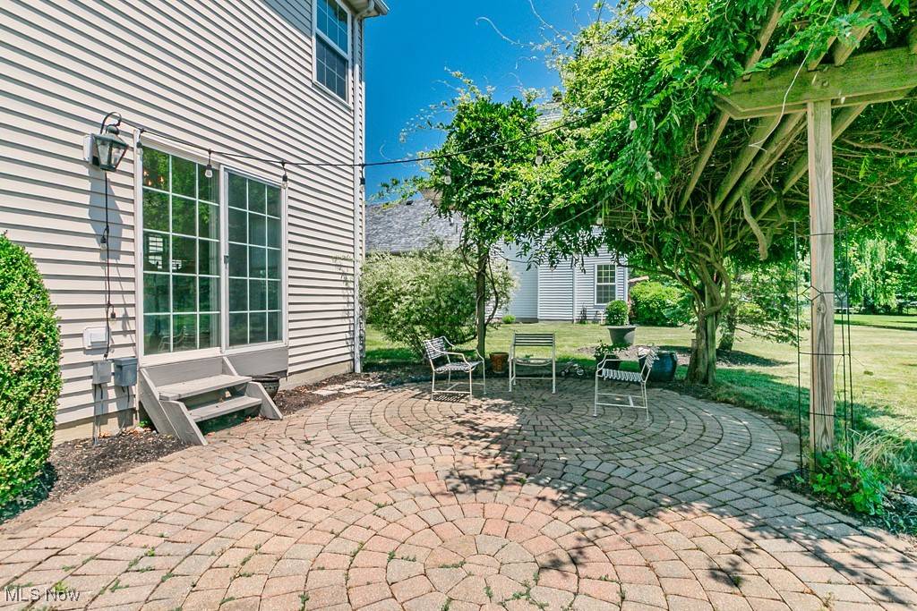 Avon Lake, OH 44012,415 Cascade CT