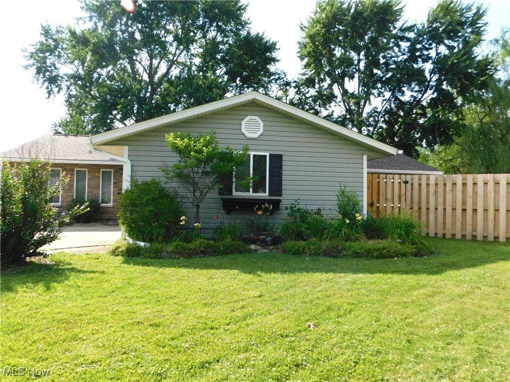 Berea, OH 44017,285 Willow LN