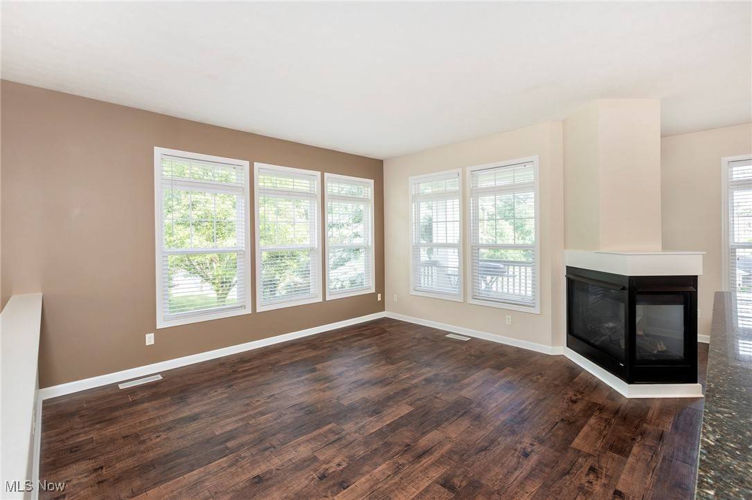 Seven Hills, OH 44131,101 Stonegate CIR