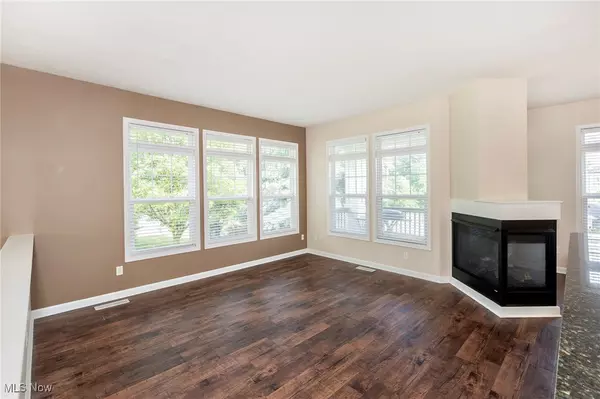 Seven Hills, OH 44131,101 Stonegate CIR