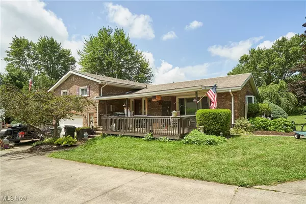 90 Johnson RD, Wadsworth, OH 44281
