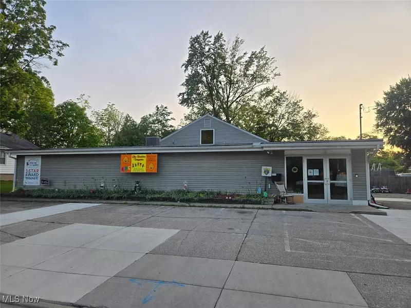 131 N East ST, Medina, OH 44256