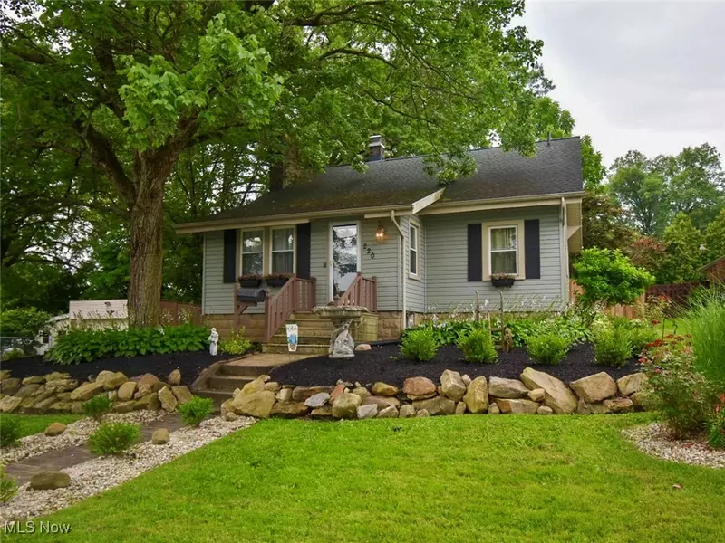 220 N Cleveland AVE, Niles, OH 44446