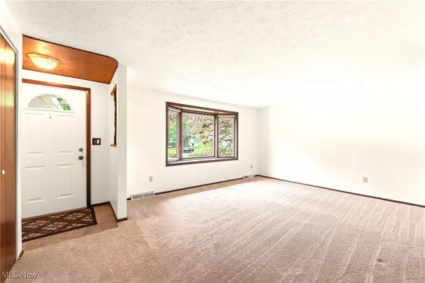 North Ridgeville, OH 44039,6415 Ridge Plaza DR