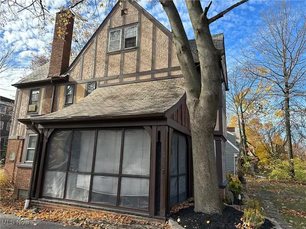 Shaker Heights, OH 44120,14420 Onaway RD
