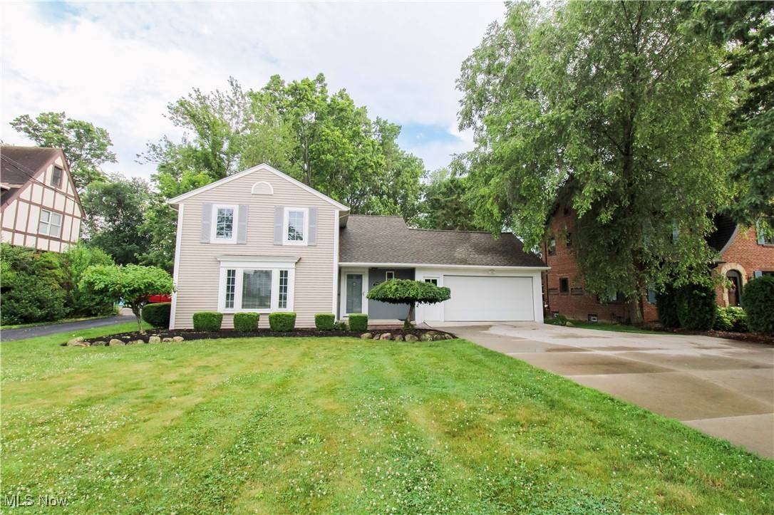 27065 Lake RD, Bay Village, OH 44140