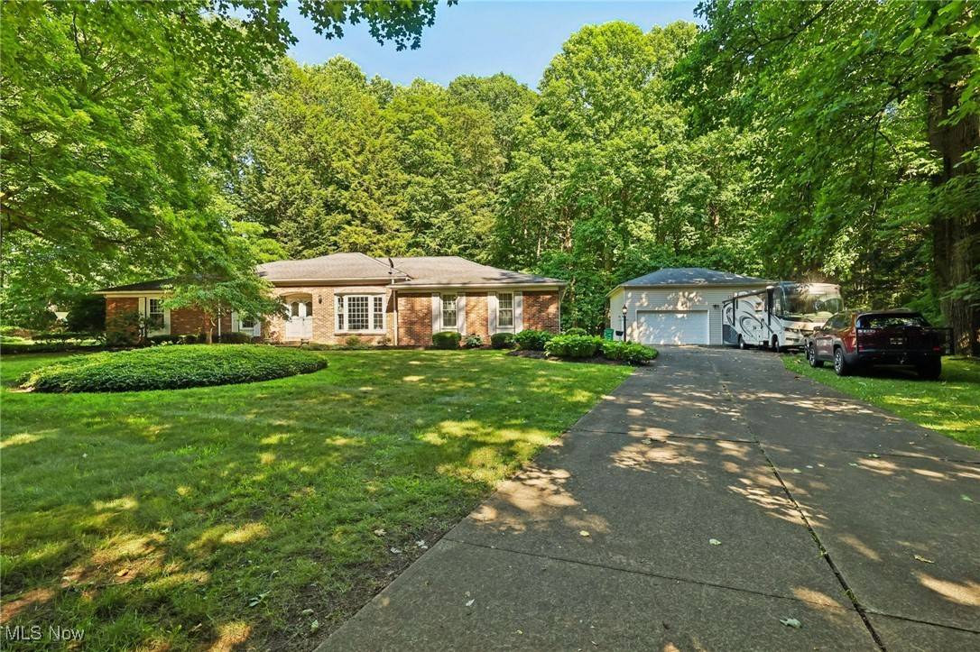5568 Forest Glen RD, Madison, OH 44057