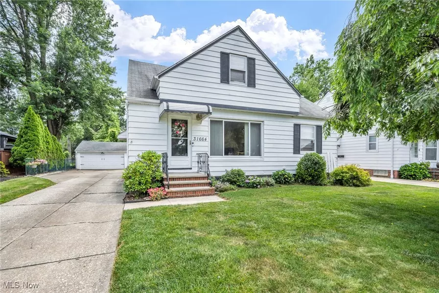 31664 Densmore RD, Willowick, OH 44095