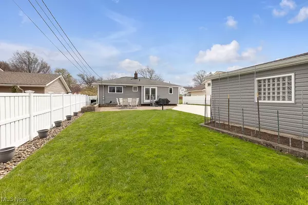 Parma, OH 44129,5402 Amherst DR
