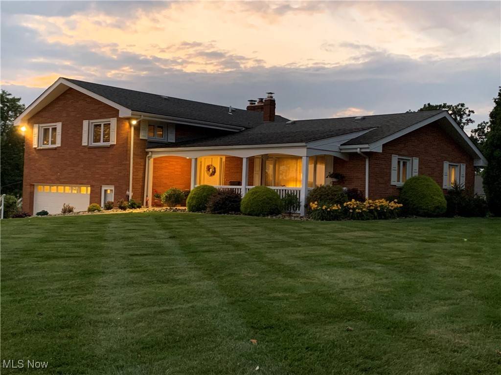 4815 White Oaks DR, Steubenville, OH 43953