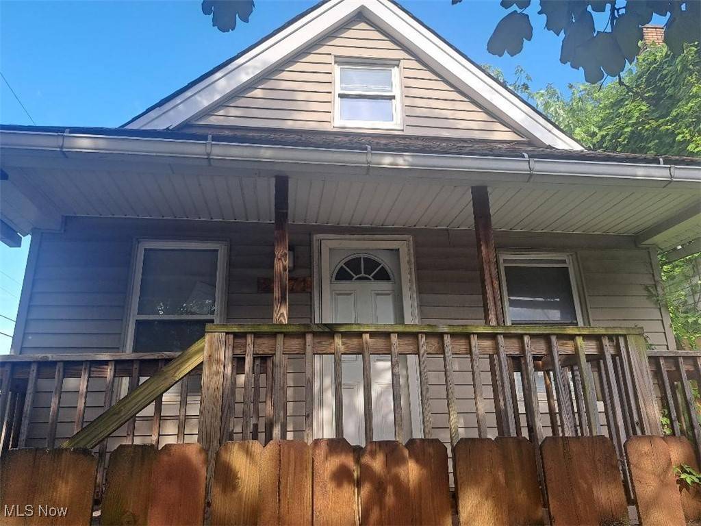 2071 W 45th ST, Cleveland, OH 44102
