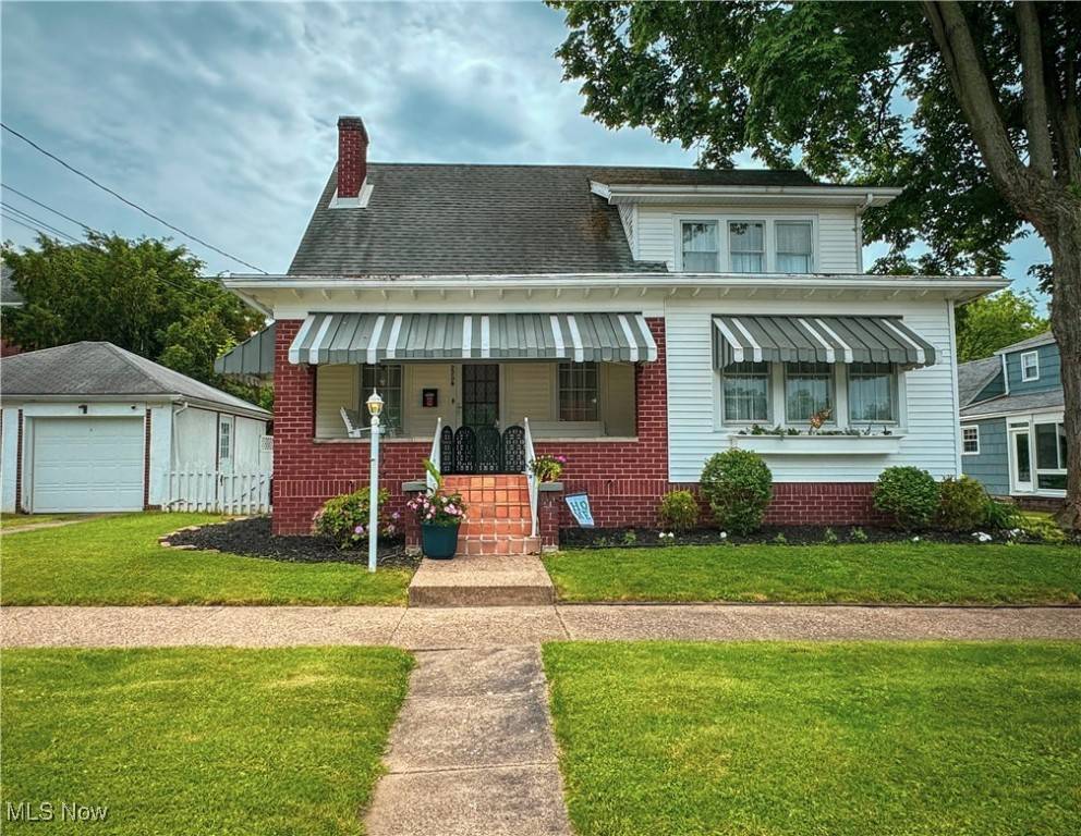 Parkersburg, WV 26101,2208 Oak ST