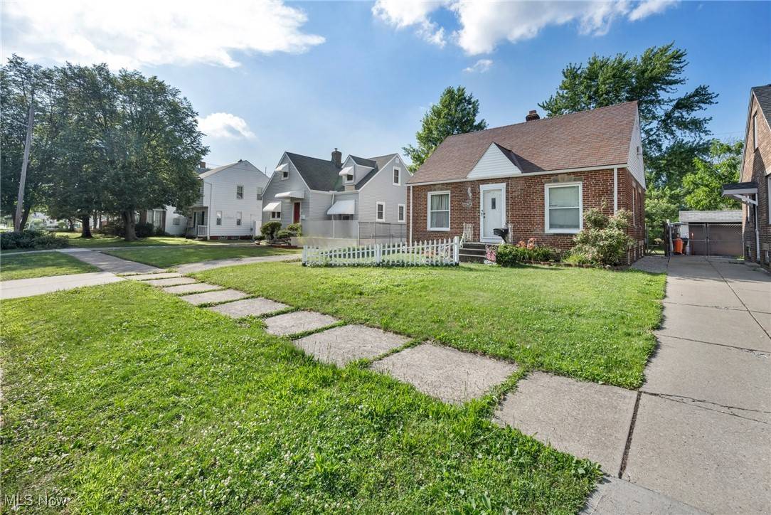 Parma, OH 44134,3320 Parklane DR